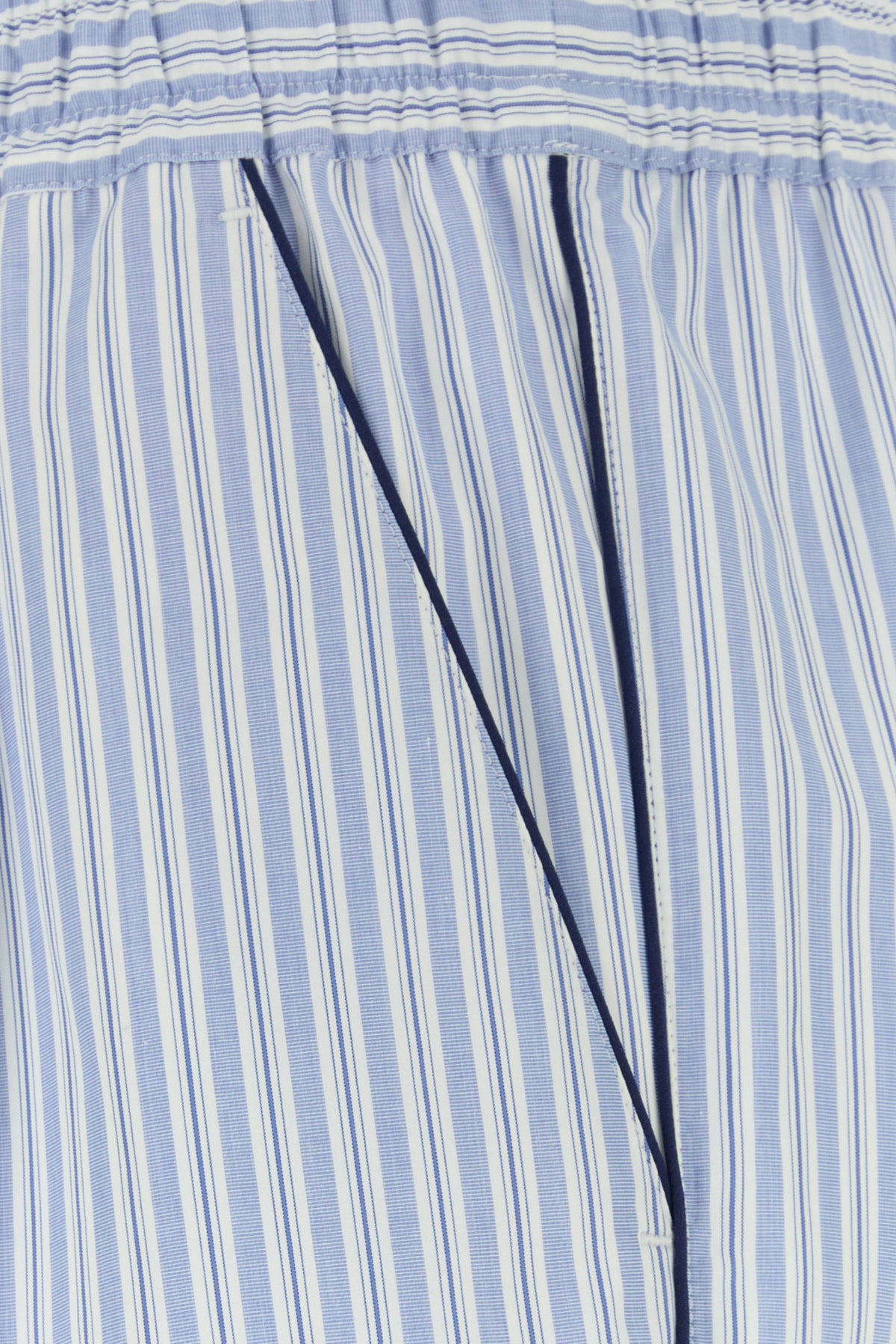 2000018245804_5