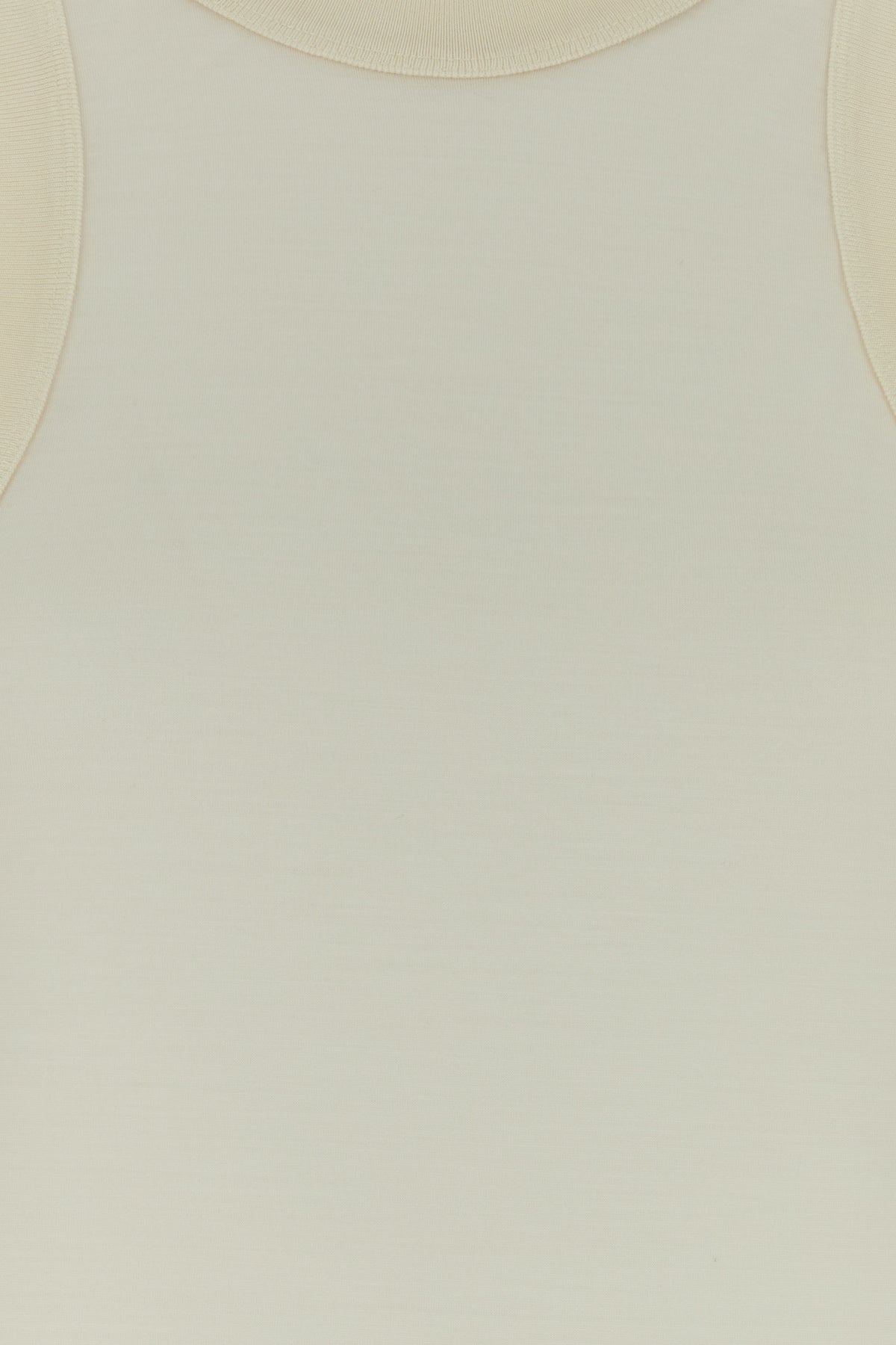 2000018353639_5