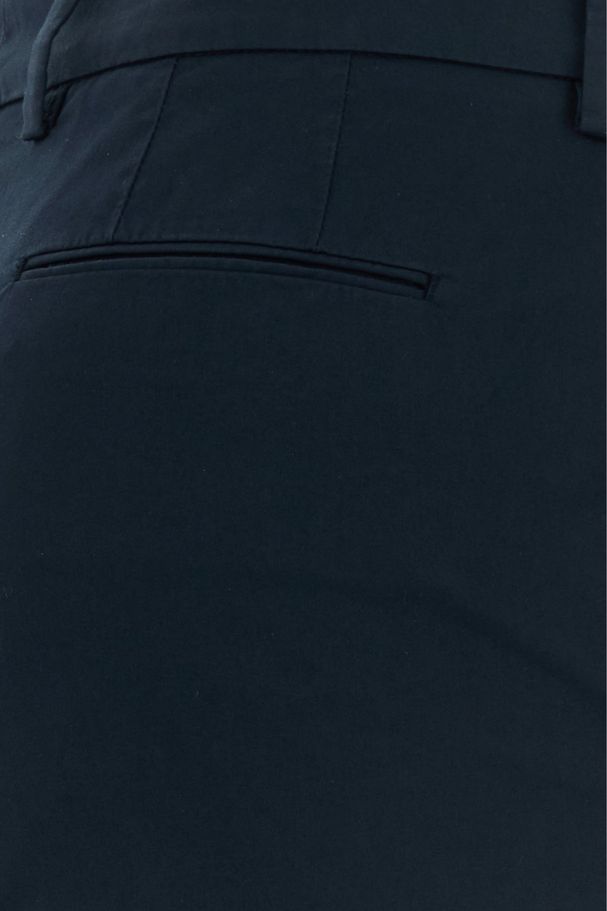 2000018425176_5