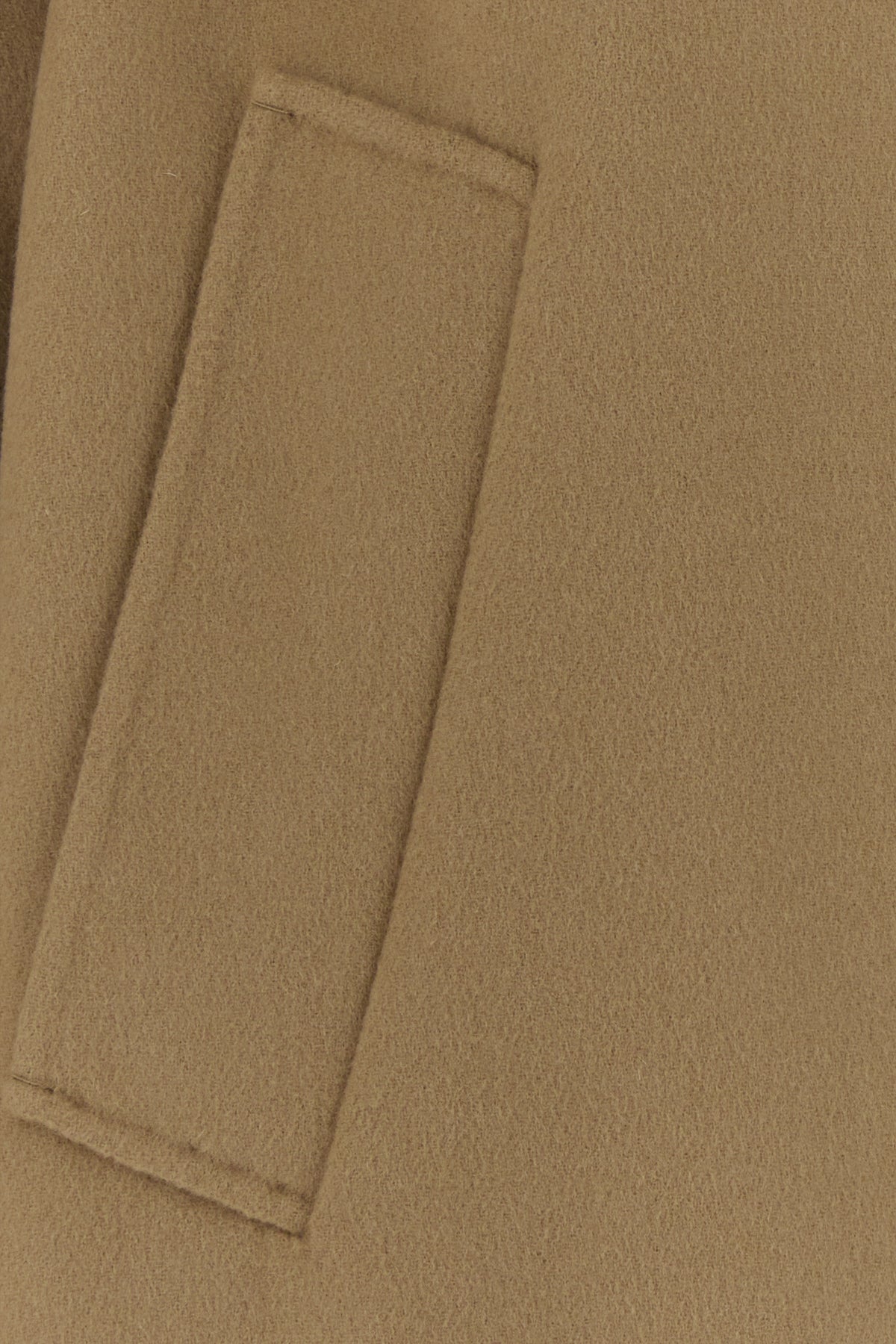 2000018490235_5