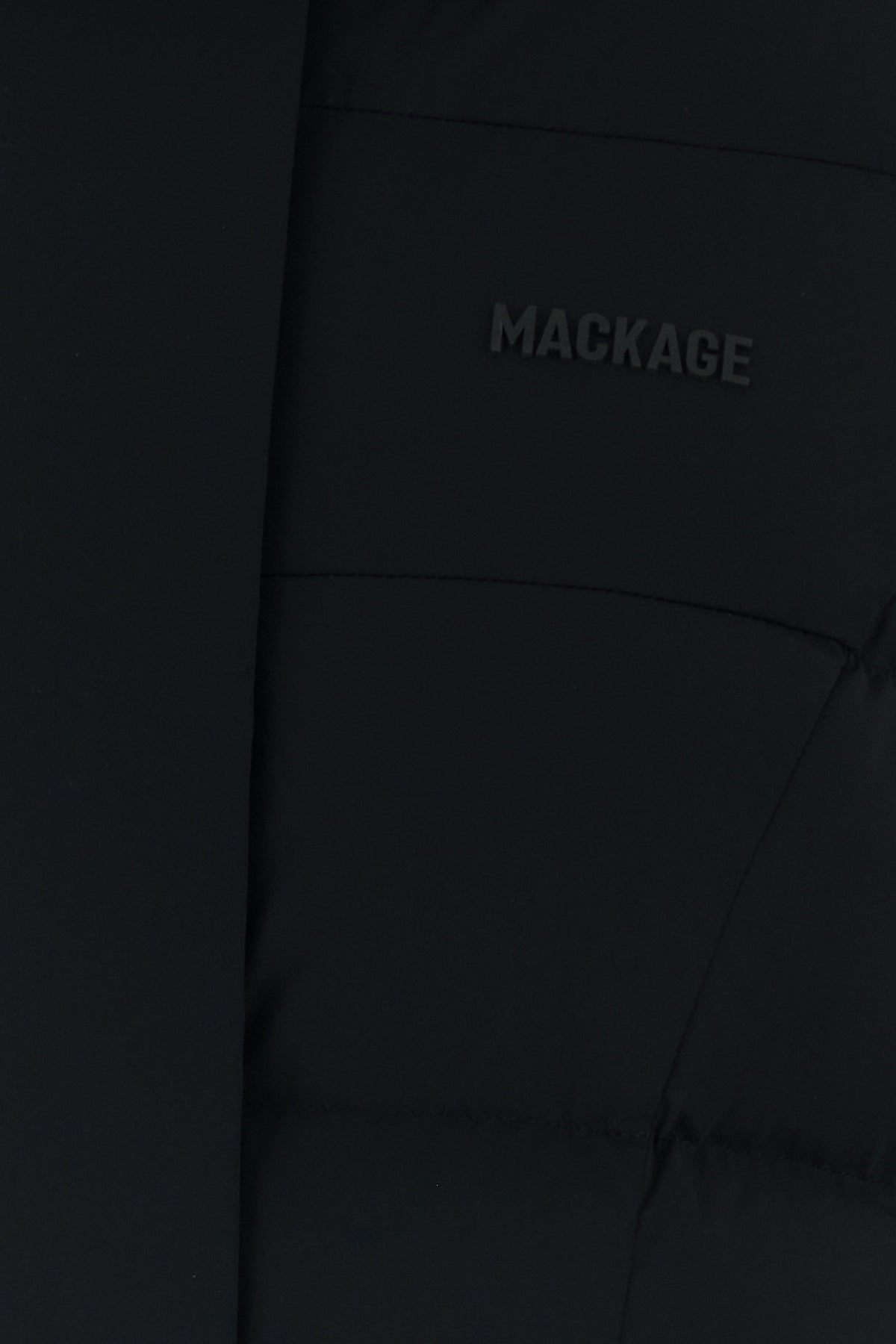 2000018524305_5