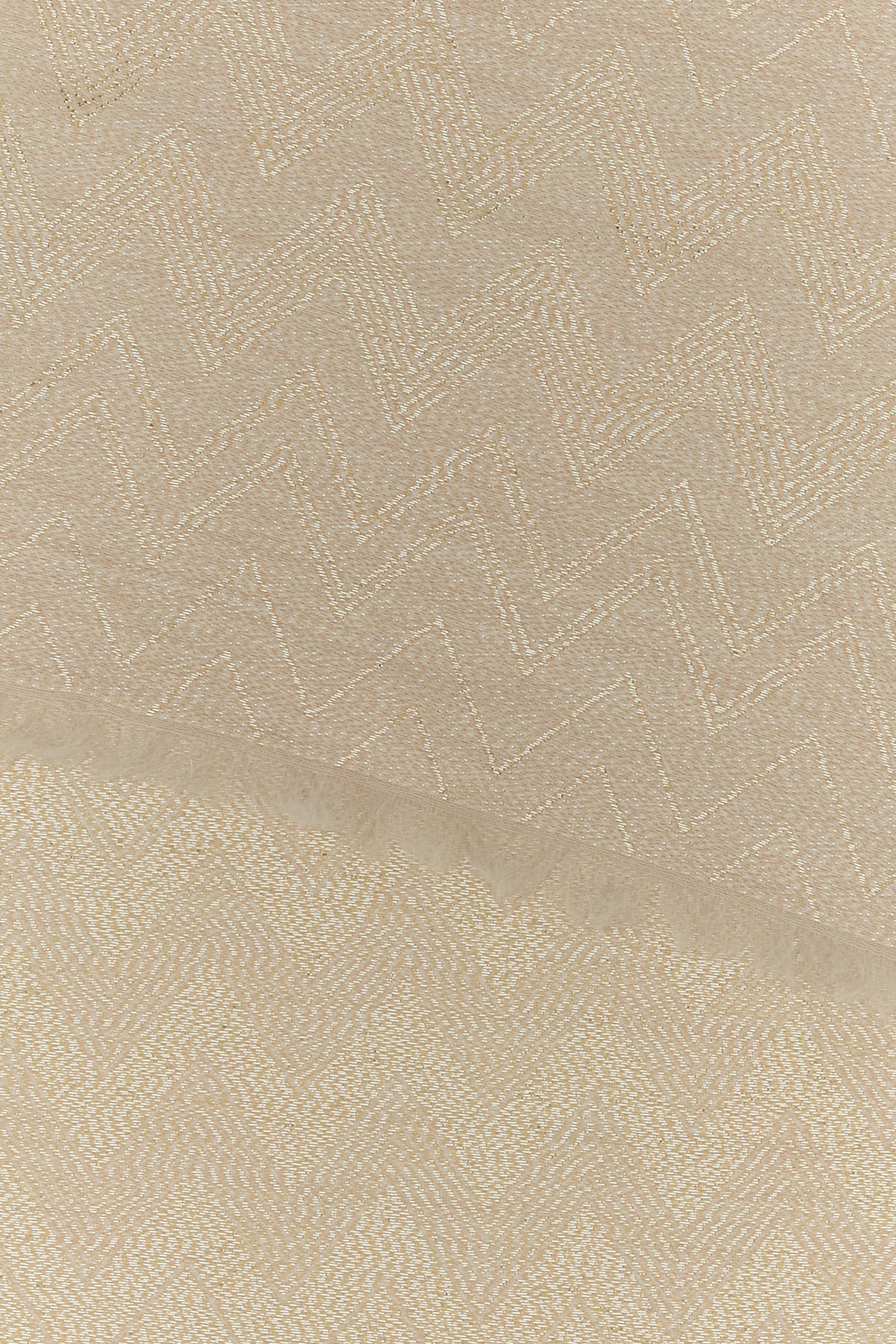 2000018583470_2
