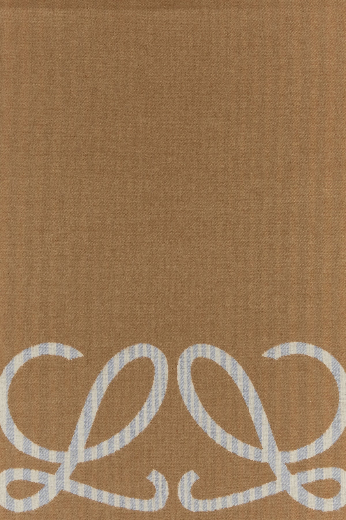 2000018770153_2