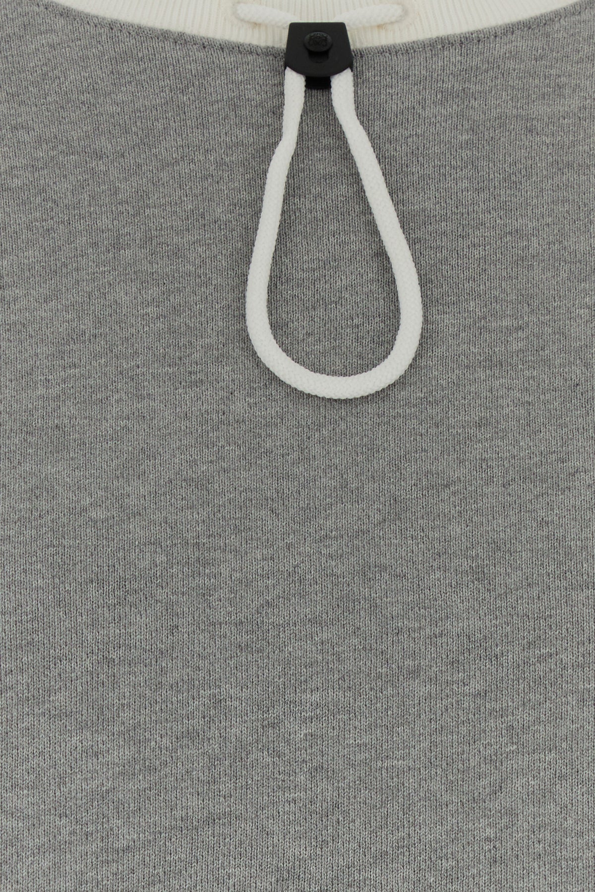 2000018772041_5