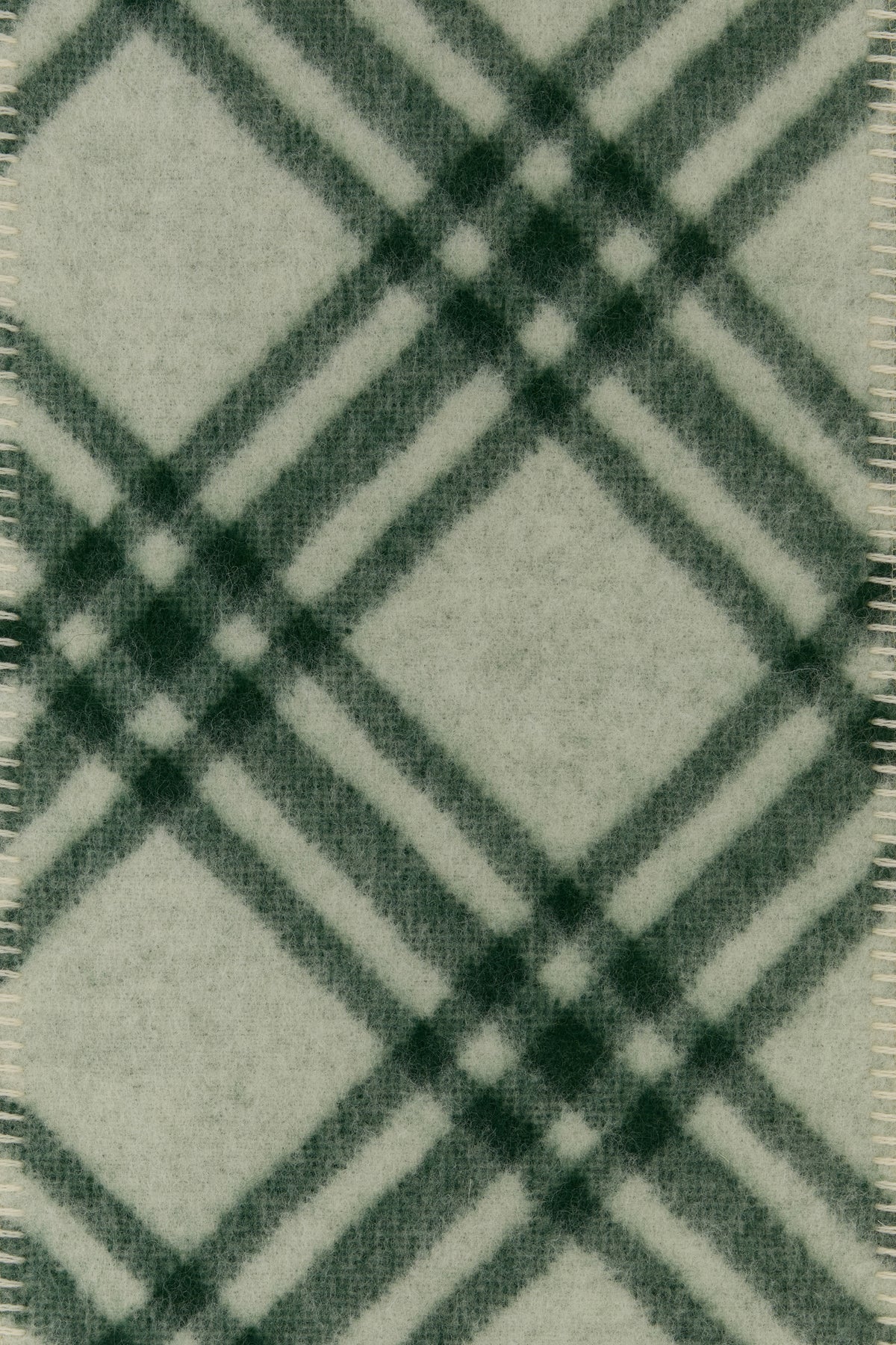2000018863077_3