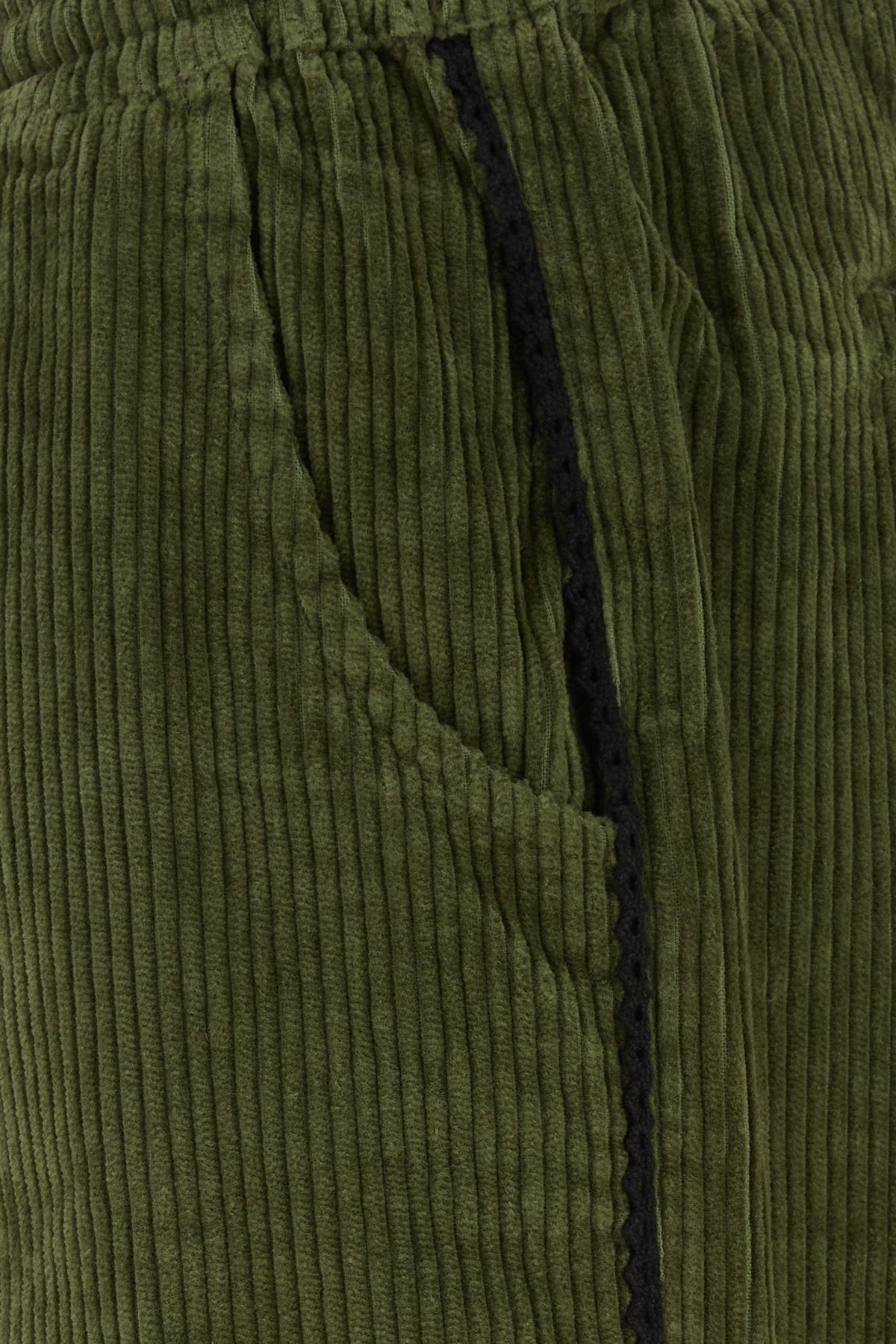 2000018945957_5