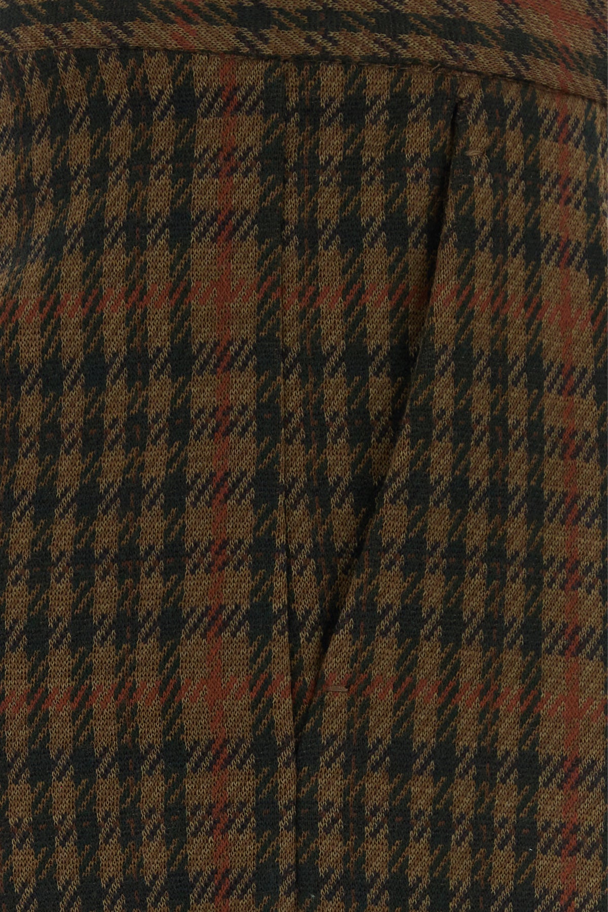 2000019042822_5