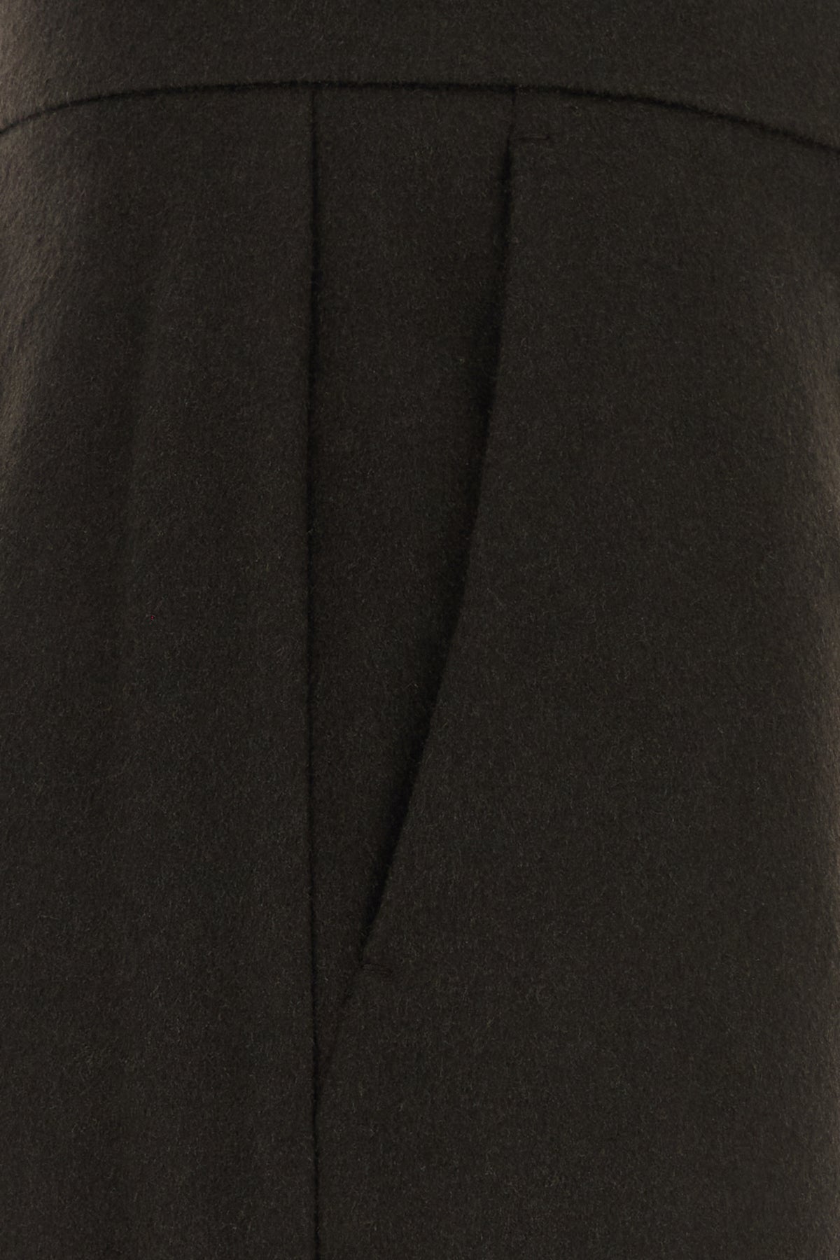 2000019043072_5
