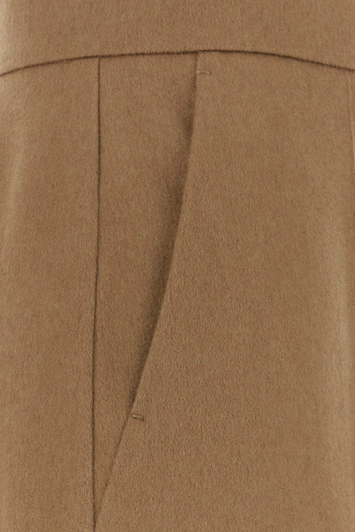 2000019046448_5