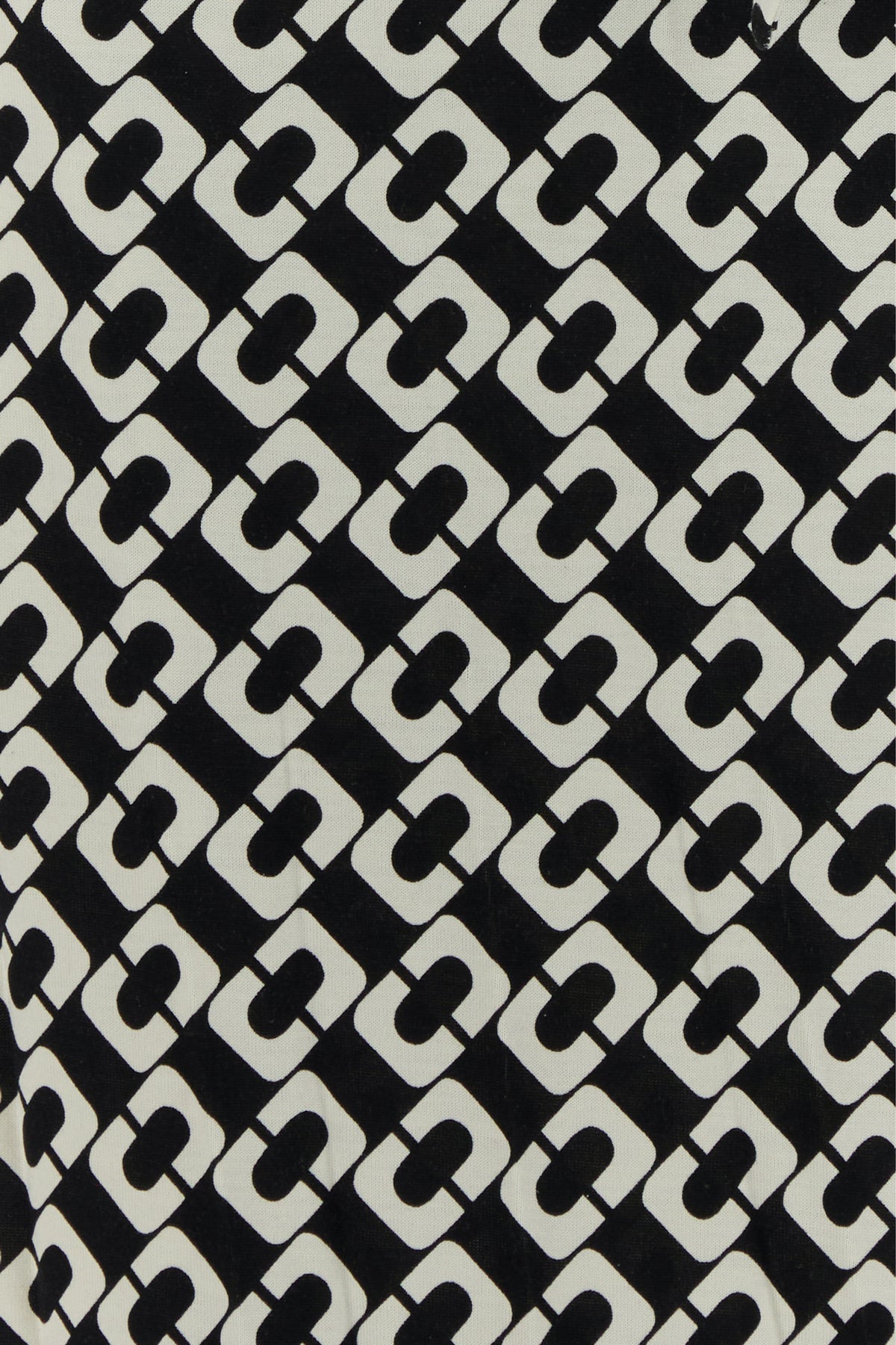 2000019282051_5