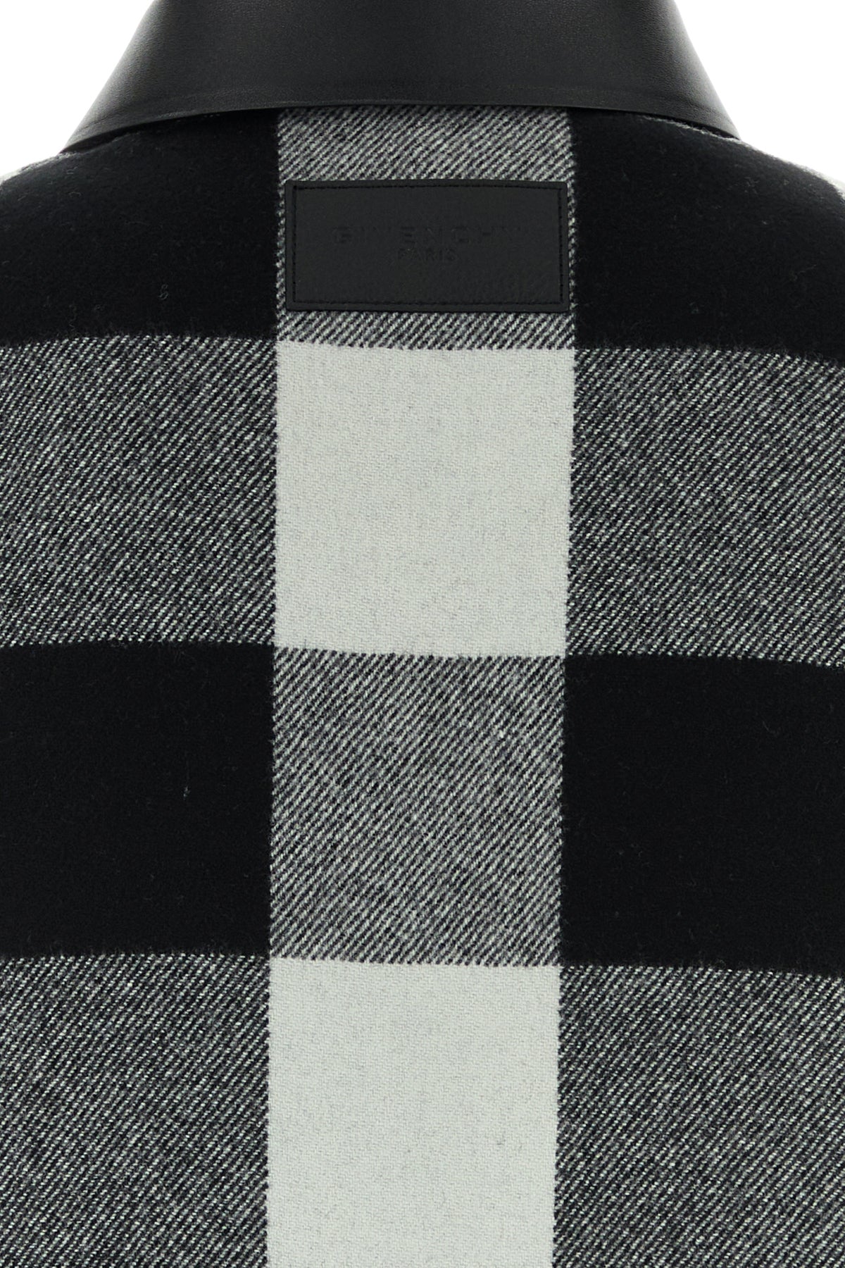 2000019317104_5