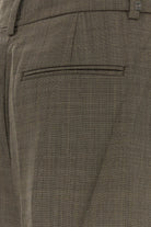 2000019352327_5