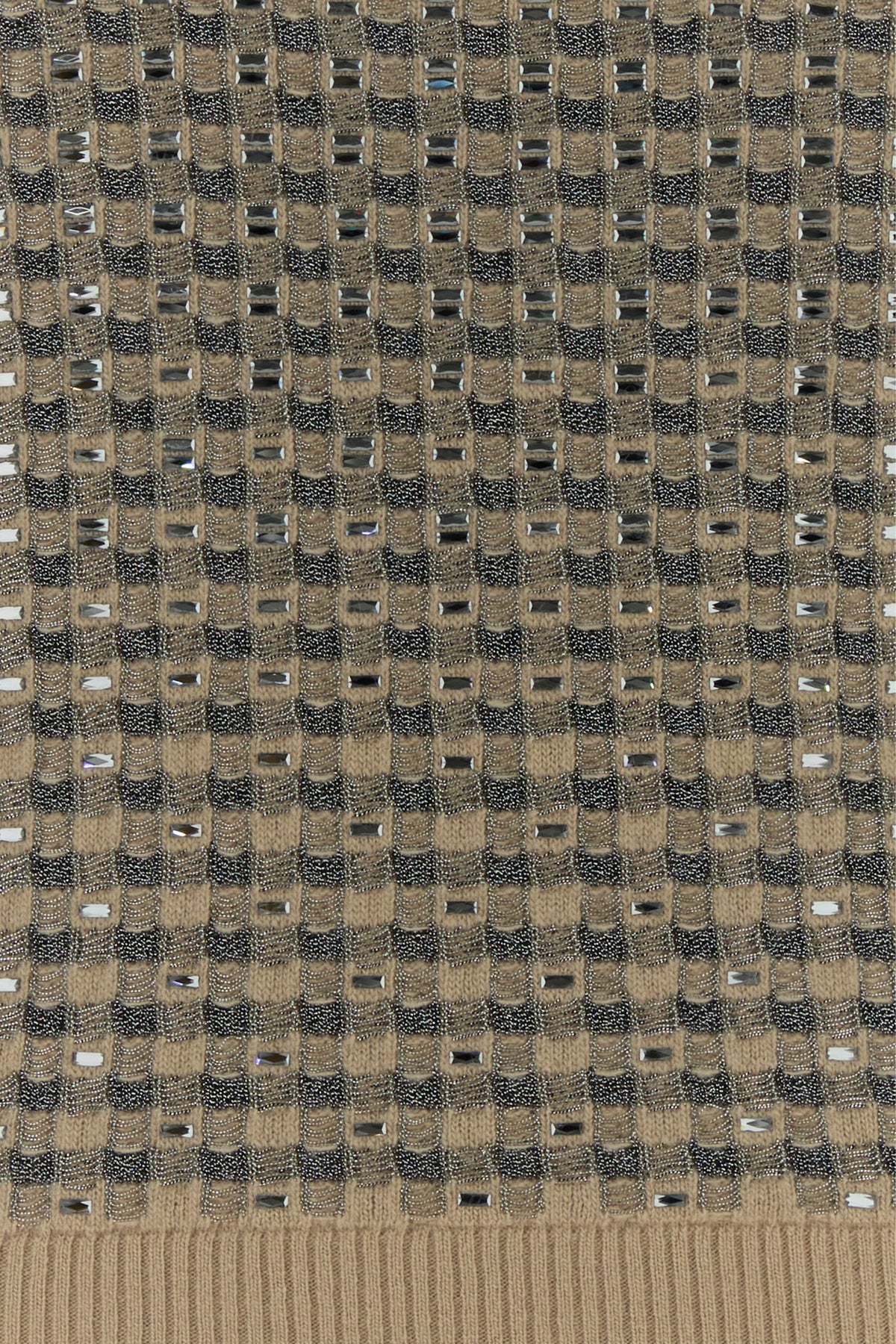 2000019379706_5