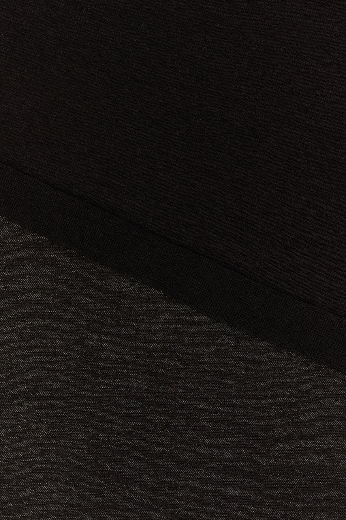 2000019472704_2