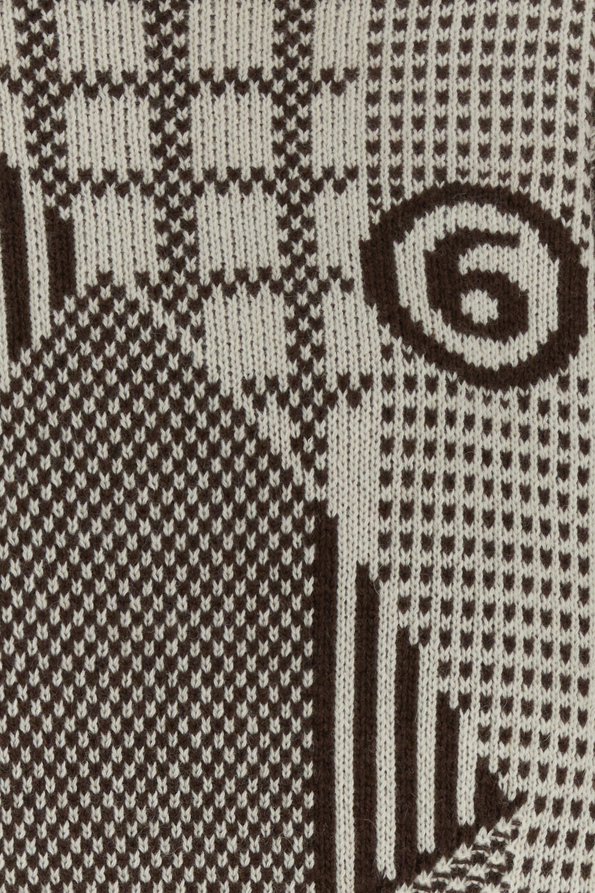 2000020307668_5