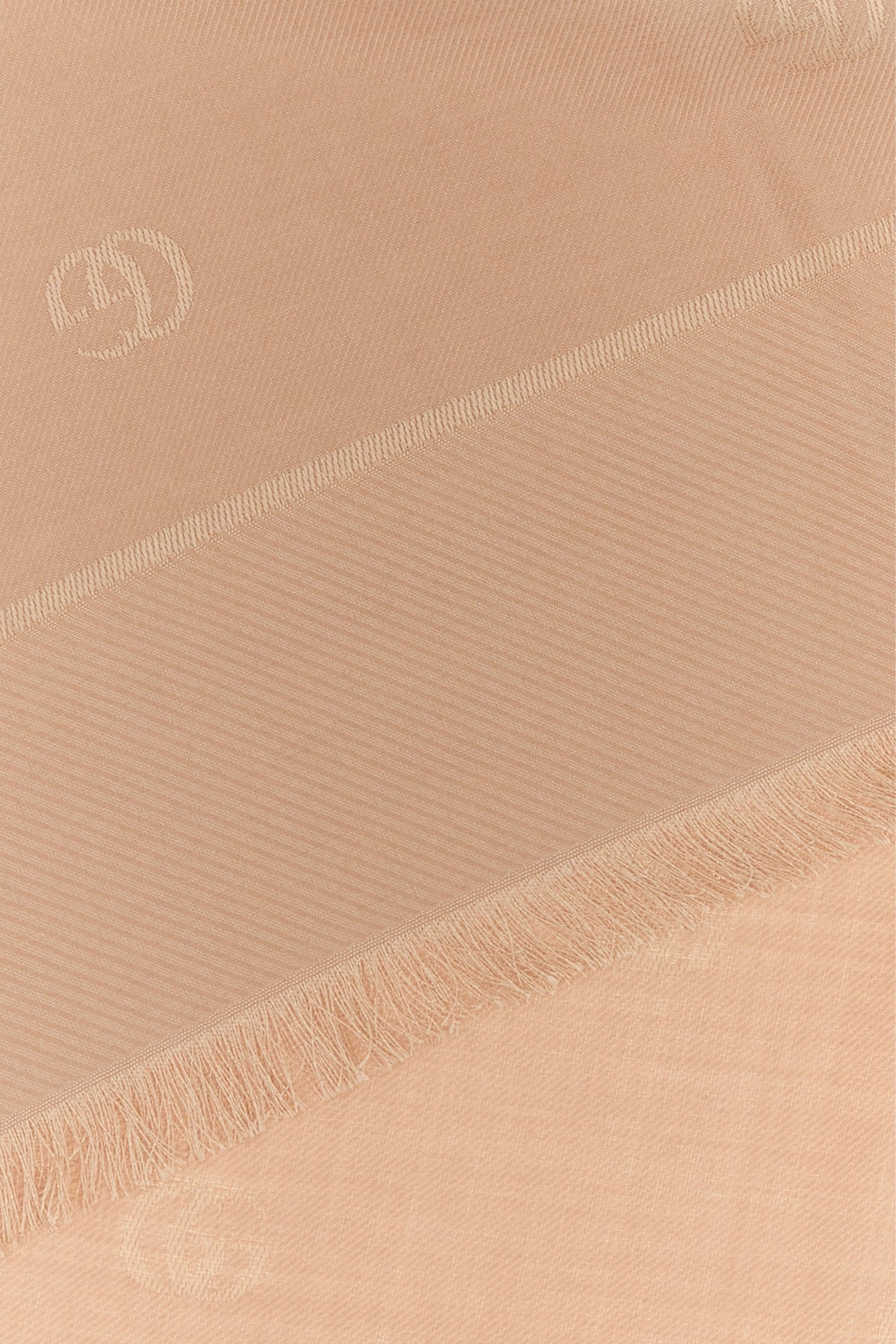 2000020332189_3