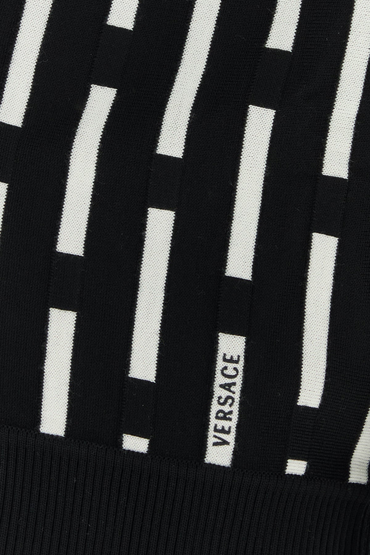 2000020407245_5